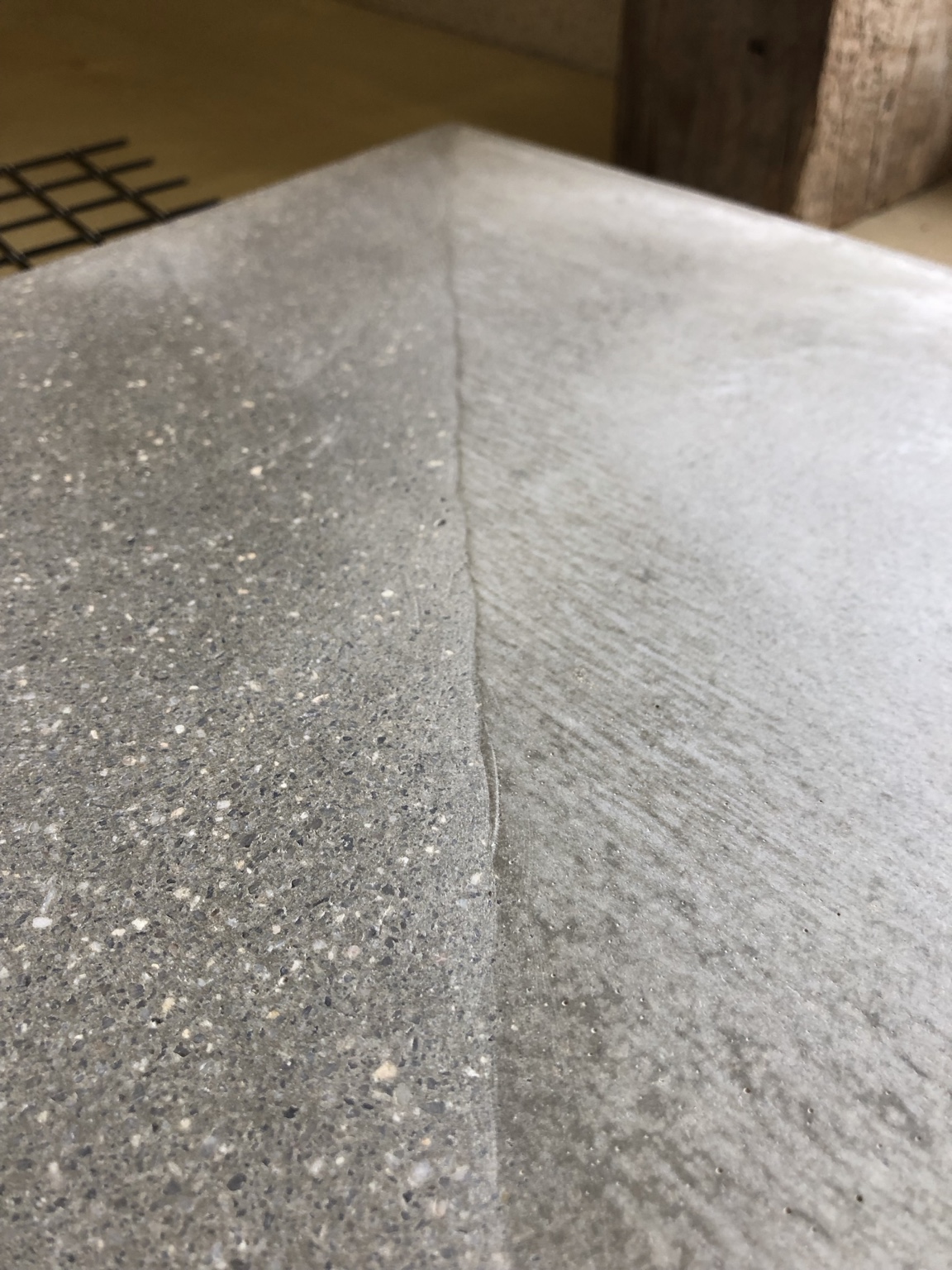 Betonoberfläche im Detail: Unterschiedliche Oberflächenstrukturen im Vergleich